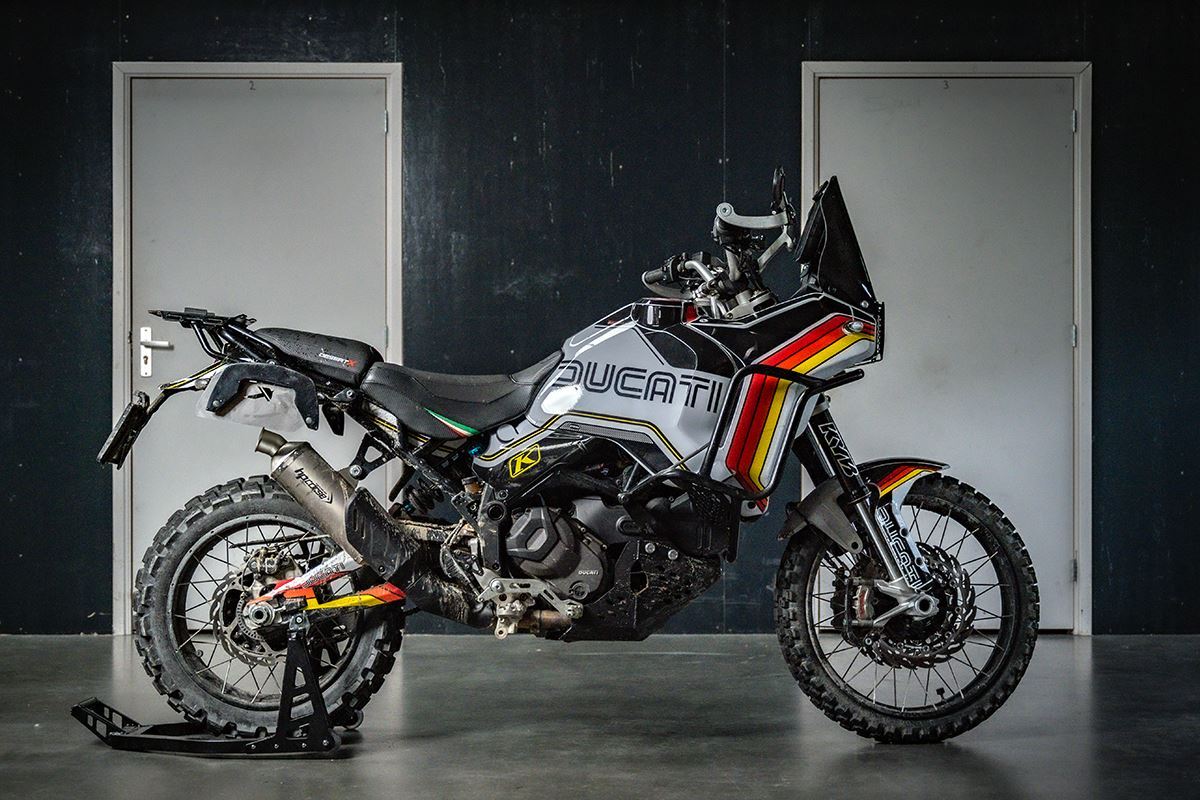 Ducati Desert X 950 - HP Corse SP-1 EVO SHORT TITANIUM