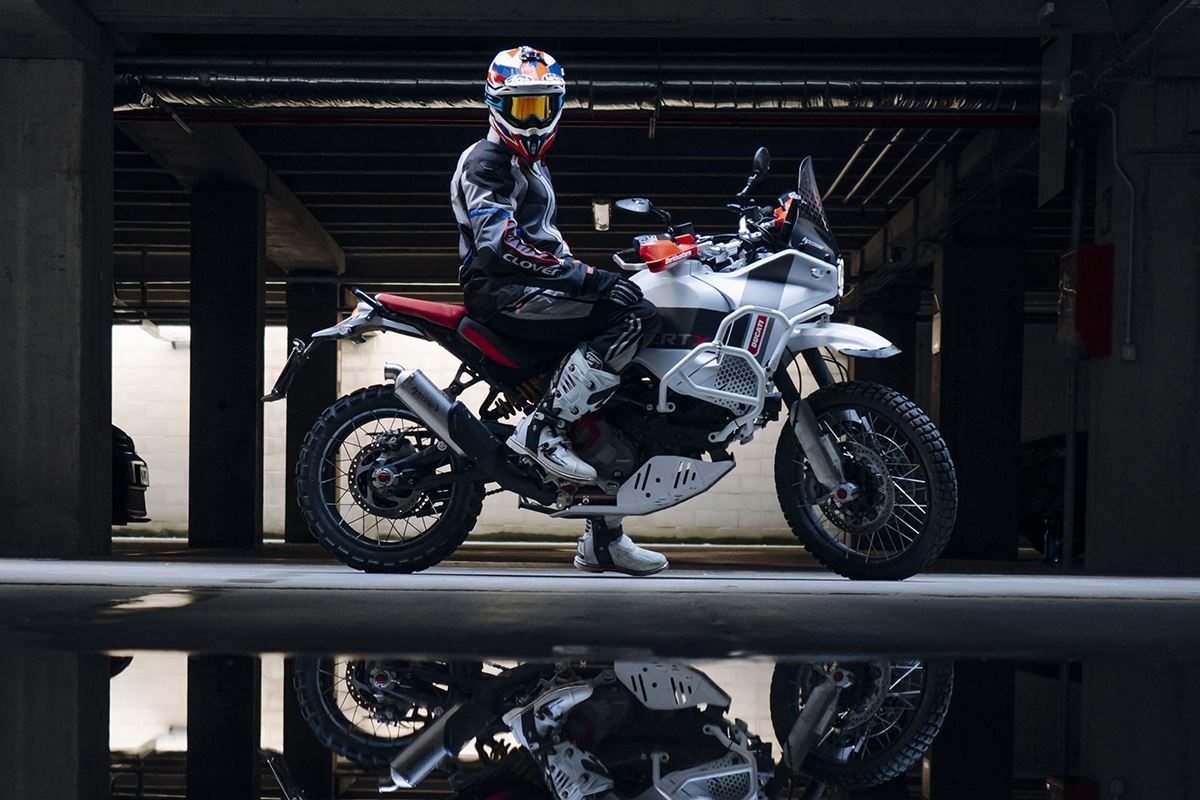 Ducati Desert X 950 - HP Corse SP-1 EVO SHORT TITANIUM
